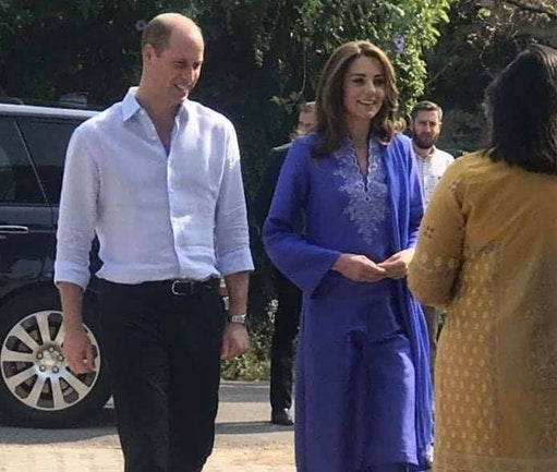 The Duchess of Cambridge Kate Middleton looked stunning in bright blue for the first day of her royal tour of Pakistan with Prince William on Tuesday (15 October) morning.