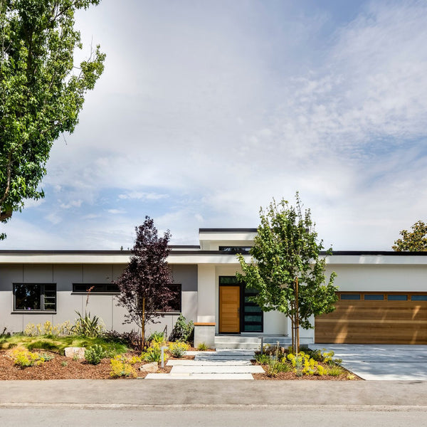 San Francisco: 12 inspiring White Exterior House Design Ideas from Local Professionals