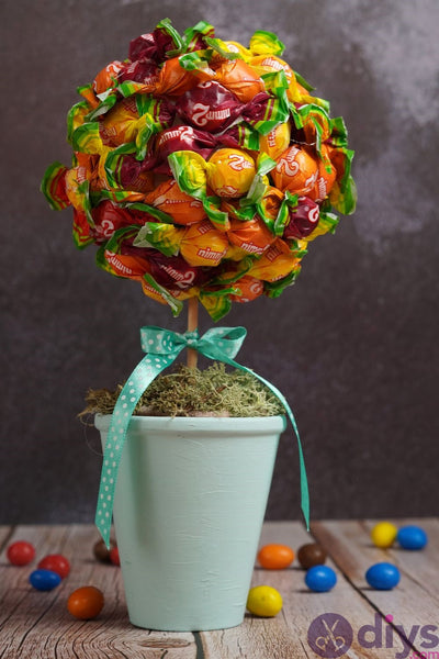 How to Craft a DIY Candy Bouquet in 5 Easy Steps