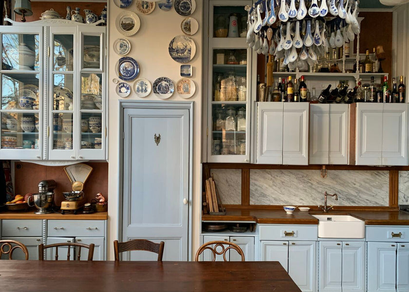 The Link Up: Emily’s Washable Paper Towels, Caitlin’s Ultra-Functional Neck Pillow, And A Cute Winter Coat On Sale