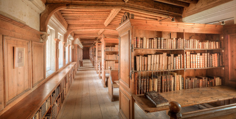 On the Evolution of the World’s Oldest Encyclopedia