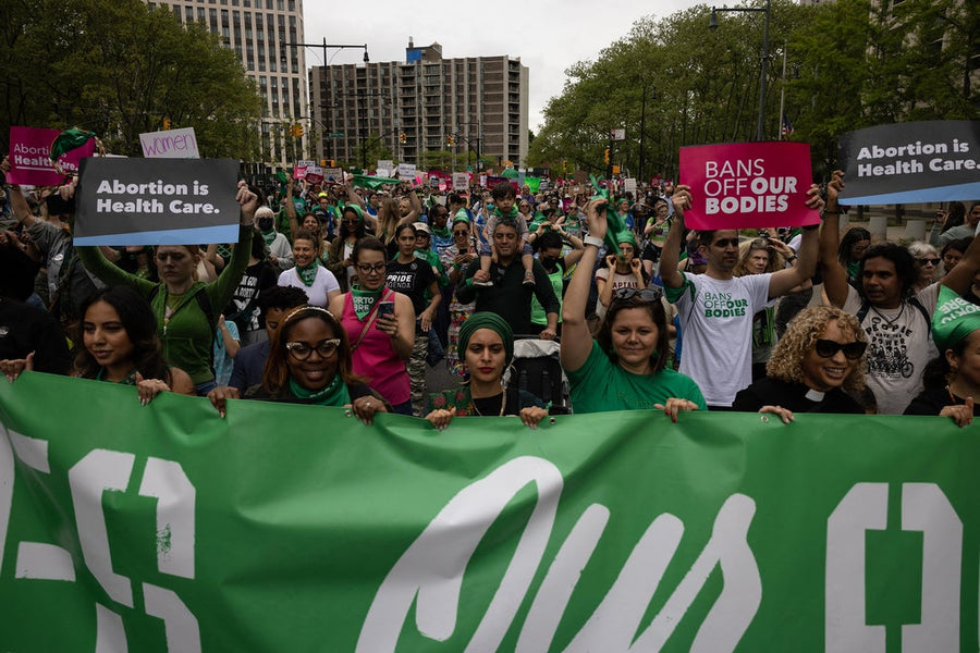 What The Green Scarf Means In The Fight For Reproductive Rights